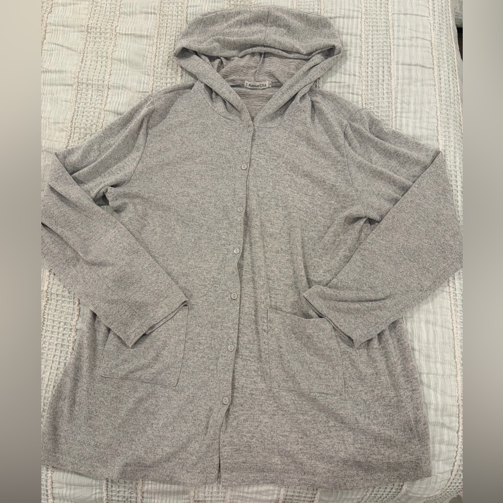 Z Avenue USA Women’s Gray Button-Front Hooded Cardigan – Size Large